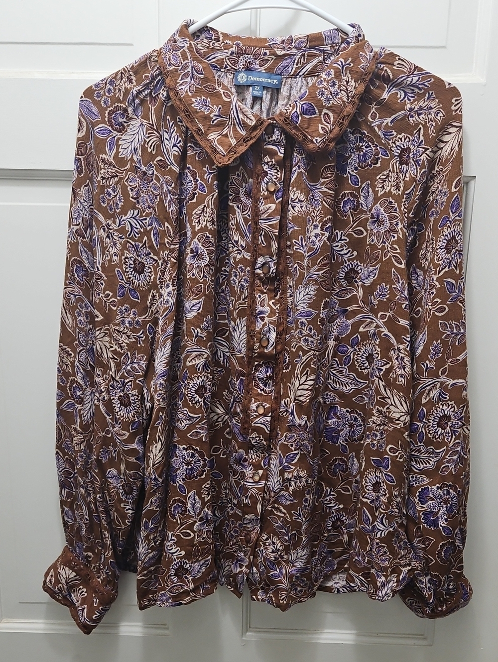 Democracy Women's Brown Floral Button-Up Blouse 2X